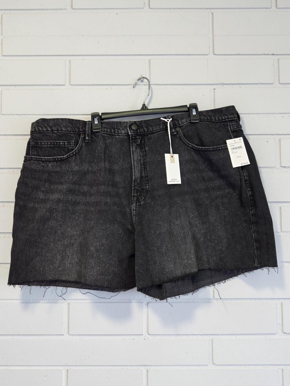Good American Good Standard Black Denim Short Cut Off Jean NEW Womens Size 20